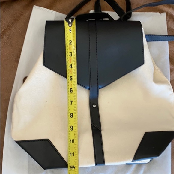 NWOT Deux Lux Canvas faux leather purse/backpack - Picture 8 of 8
